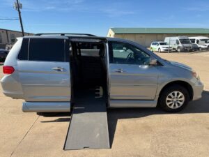 Silver Honda Odyssey with Vantage Mobility Side Entry Automatic In Floor conversion