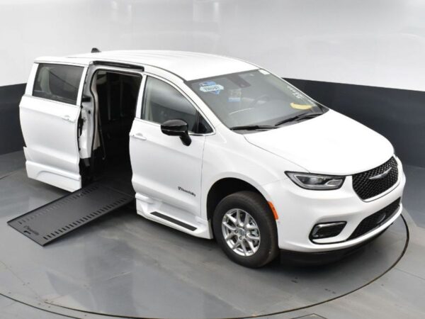 White Chrysler Pacifica with BraunAbility Side Entry Automatic In Floor conversion