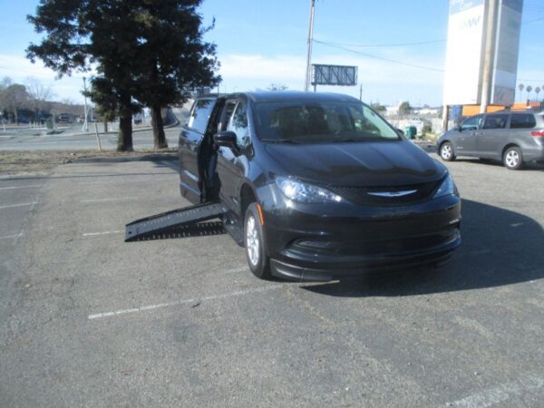 Black Chrysler Voyager with BraunAbility Side Entry Automatic Fold Out conversion