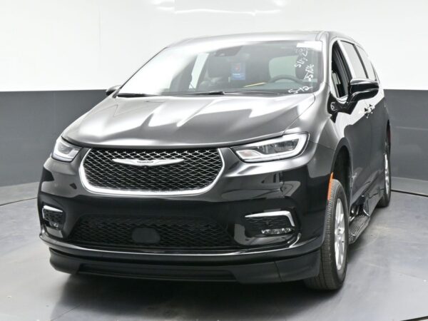 Black Chrysler Pacifica with BraunAbility Side Entry Automatic Fold Out conversion