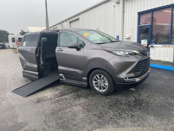 Grey Toyota Sienna with Vantage Mobility Side Entry Automatic In Floor conversion