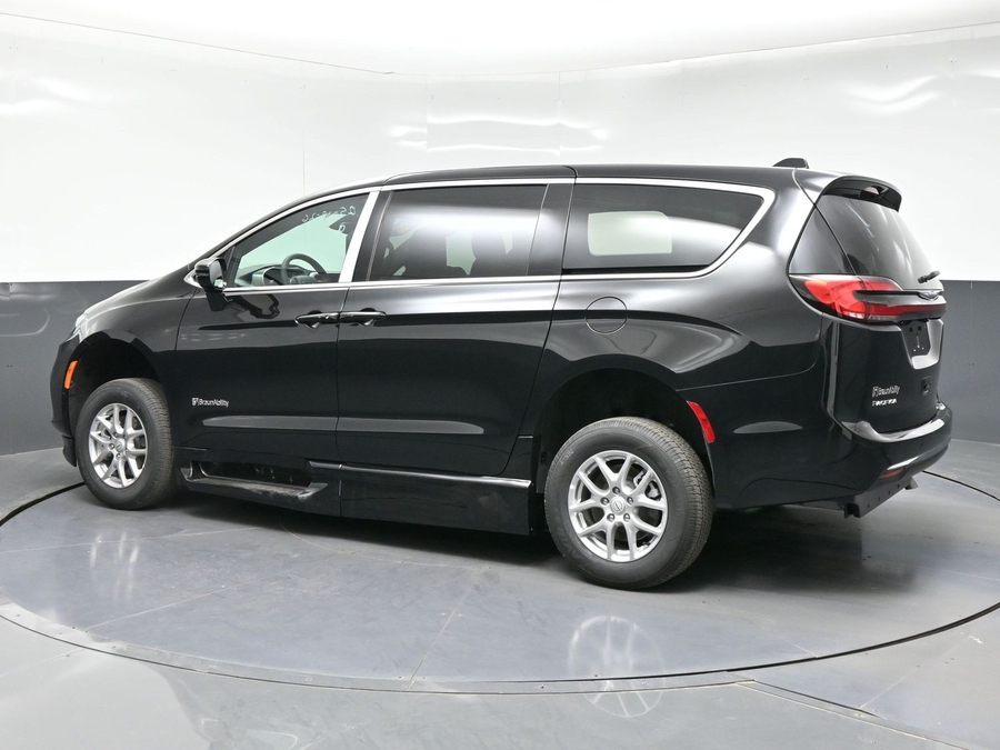 Black Chrysler Pacifica with BraunAbility Side Entry Automatic Fold Out conversion