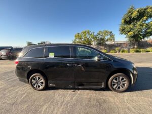 Black Honda Odyssey with Vantage Mobility Side Entry Automatic In Floor conversion