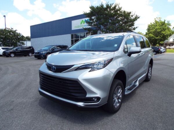 Silver Toyota Sienna with BraunAbility Side Entry Automatic Fold Out conversion