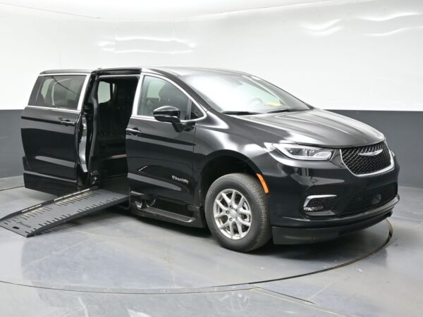 Black Chrysler Pacifica with BraunAbility Side Entry Automatic Fold Out conversion