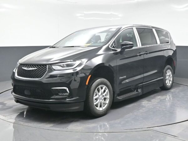 Black Chrysler Pacifica with BraunAbility Side Entry Automatic Fold Out conversion