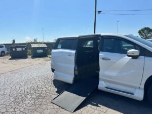 White Honda Odyssey with Vantage Mobility Side Entry Automatic In Floor conversion