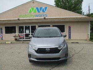 Silver Honda Odyssey with Vantage Mobility Side Entry Automatic In Floor conversion