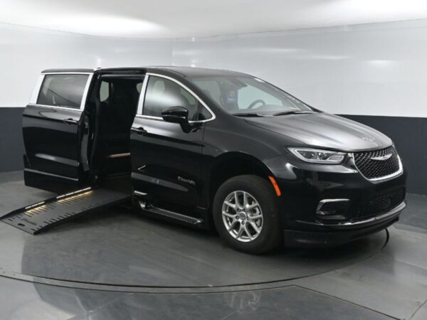Black Chrysler Pacifica with BraunAbility Side Entry Automatic Fold Out conversion