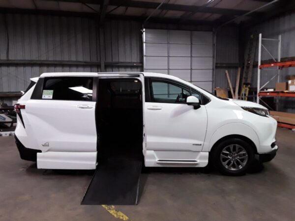White Toyota Sienna with Vantage Mobility Side Entry Automatic In Floor conversion