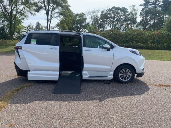 White Toyota Sienna with Vantage Mobility Side Entry Automatic In Floor conversion