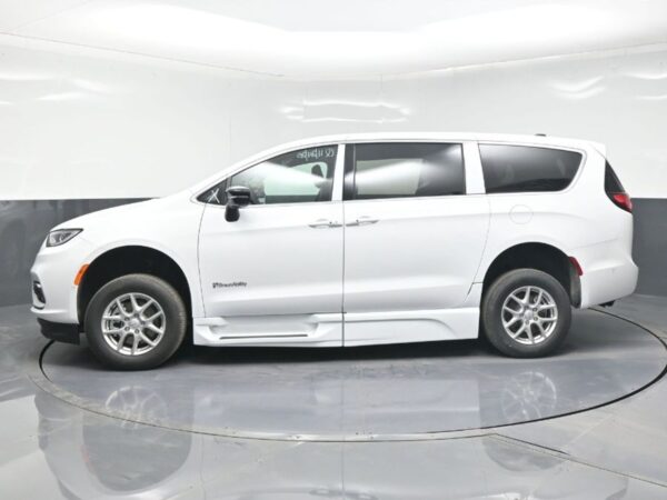 White Chrysler Pacifica with BraunAbility Side Entry Automatic In Floor conversion