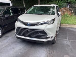 White Toyota Sienna with Vantage Mobility Side Entry Automatic In Floor conversion