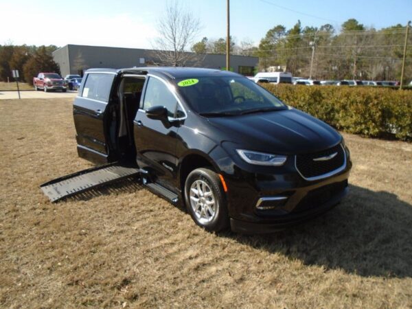 Black Chrysler Pacifica with BraunAbility Side Entry Automatic Fold Out conversion