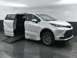 White Toyota Sienna with BraunAbility Side Entry Automatic In Floor conversion
