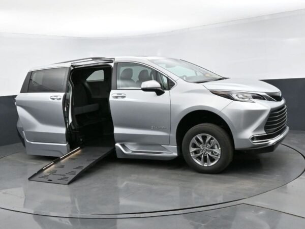 Silver Toyota Sienna with BraunAbility Side Entry Automatic Fold Out conversion