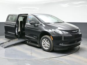 Black Chrysler Voyager with BraunAbility Side Entry Automatic Fold Out conversion