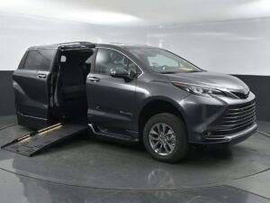 Grey Toyota Sienna with BraunAbility Side Entry Automatic Fold Out conversion