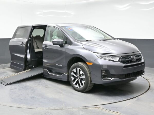 Grey Honda Odyssey with BraunAbility Side Entry Automatic In Floor conversion
