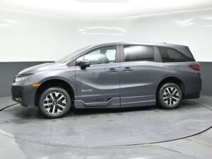 Grey Honda Odyssey with BraunAbility Side Entry Automatic In Floor conversion