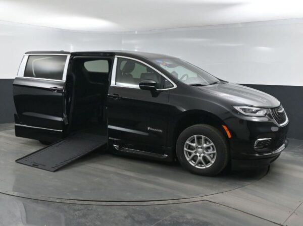 Black Chrysler Pacifica with BraunAbility Side Entry Automatic In Floor conversion