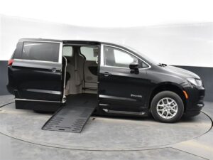 Black Chrysler Voyager with BraunAbility Side Entry Automatic Fold Out conversion