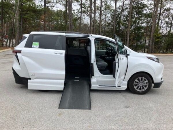 White Toyota Sienna with Vantage Mobility Side Entry Automatic In Floor conversion