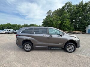 Grey Toyota Sienna with BraunAbility Side Entry Automatic Fold Out conversion