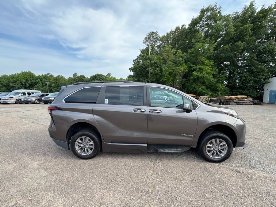 Grey Toyota Sienna with BraunAbility Side Entry Automatic Fold Out conversion