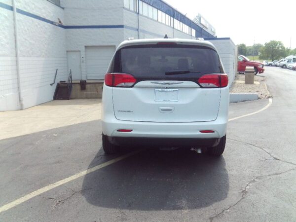 White Chrysler Voyager with Vantage Mobility Side Entry Automatic Fold Out conversion