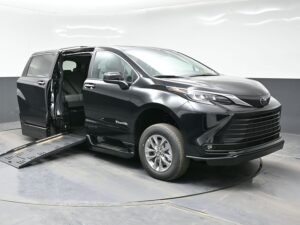 Black Toyota Sienna with BraunAbility Side Entry Automatic Fold Out conversion