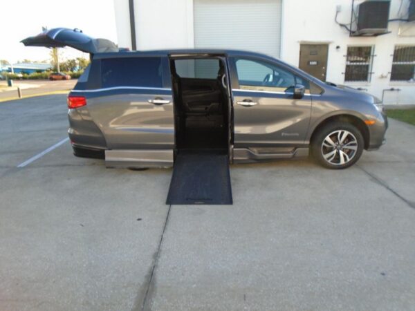 Grey Honda Odyssey with BraunAbility Side Entry Automatic In Floor conversion