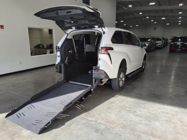White Toyota Sienna with Vantage Mobility Rear Entry Manual Fold Out conversion