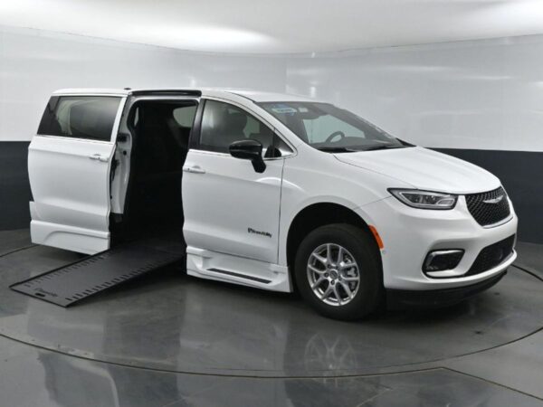 White Chrysler Pacifica with BraunAbility Side Entry Automatic In Floor conversion