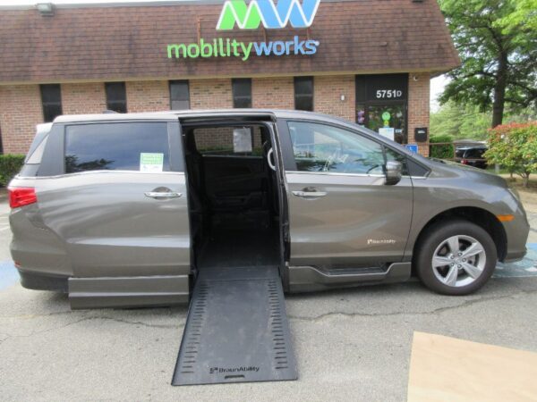 Grey Honda Odyssey with BraunAbility Side Entry Automatic In Floor conversion