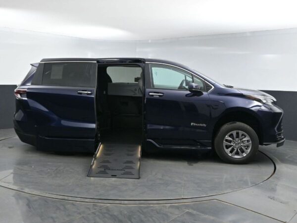 Blue Toyota Sienna with BraunAbility Side Entry Automatic Fold Out conversion
