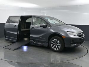 Grey Honda Odyssey with BraunAbility Side Entry Automatic In Floor conversion