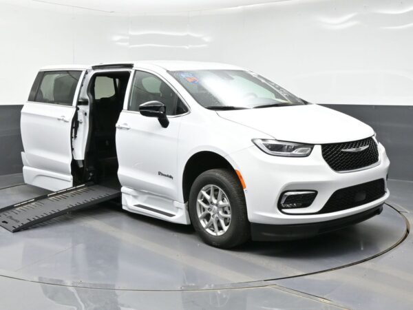 White Chrysler Pacifica with BraunAbility Side Entry Automatic Fold Out conversion