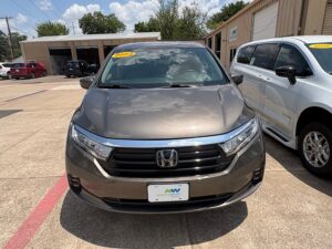 Grey Honda Odyssey with BraunAbility Side Entry Automatic In Floor conversion