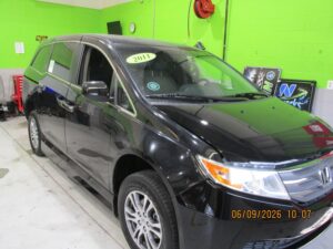 Honda Odyssey with Vantage Mobility Side Entry Automatic In Floor conversion