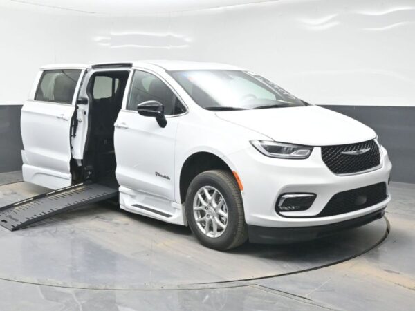 White Chrysler Pacifica with BraunAbility Side Entry Automatic Fold Out conversion