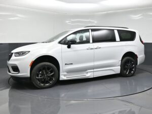 White Chrysler Pacifica with BraunAbility Side Entry Automatic Fold Out conversion