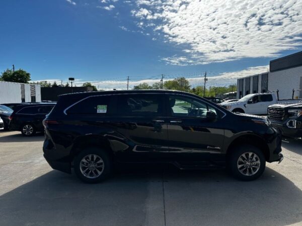 Black Toyota Sienna with BraunAbility Side Entry Automatic Fold Out conversion