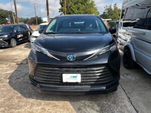 Black Toyota Sienna with Vantage Mobility Side Entry Automatic In Floor conversion