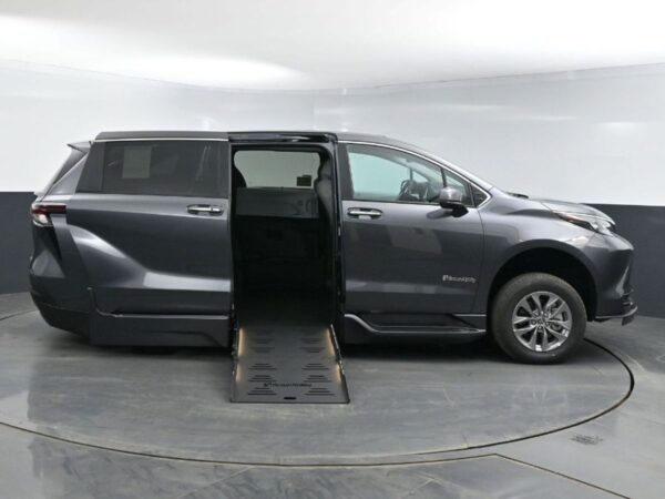 Magnetic Gray Toyota Sienna with BraunAbility Side Entry Automatic Fold Out conversion