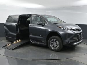 Grey Toyota Sienna with BraunAbility Side Entry Automatic Fold Out conversion