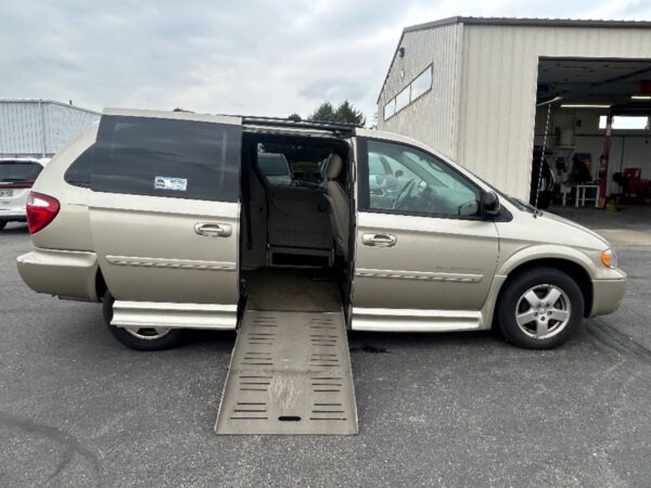 Dodge Grand Caravan with BraunAbility Side Entry Manual Fold Out conversion