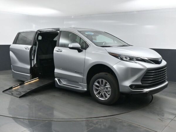 Silver Toyota Sienna with BraunAbility Side Entry Automatic Fold Out conversion