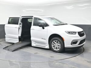 White Chrysler Pacifica with BraunAbility Side Entry Automatic Fold Out conversion