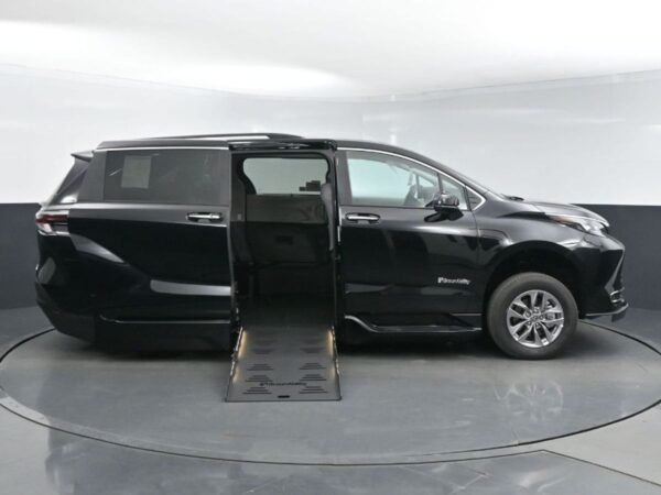 Black Toyota Sienna with BraunAbility Side Entry Automatic Fold Out conversion